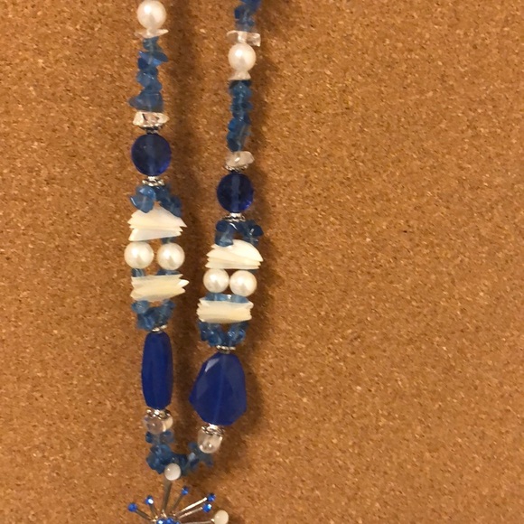 Custom hand made pendant necklace & earrings - Picture 4 of 7